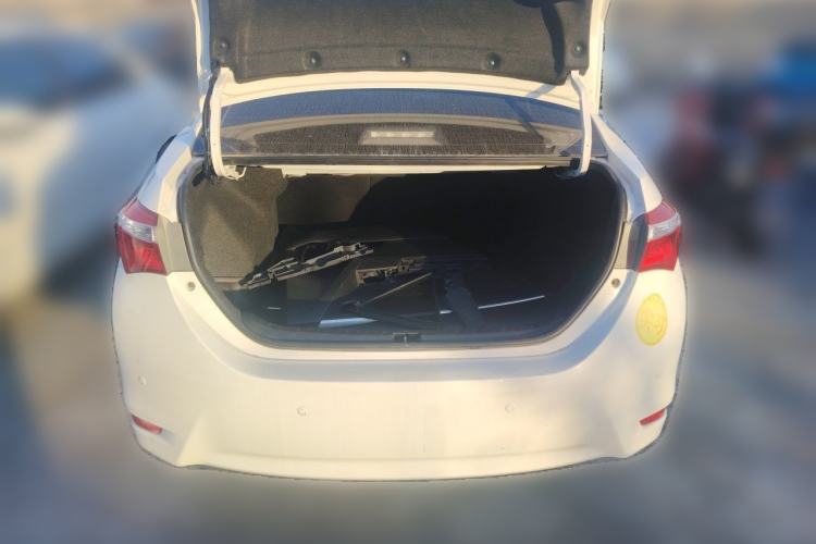 Used Toyota Corolla 2016 1.6L CVT GL-i Cool Edition Trunk