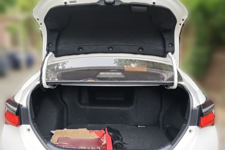 Used Toyota Corolla 2016 Dual-Engine 1.8L E-CVT Elite Edition Trunk