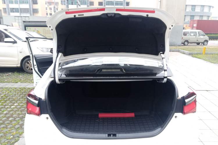 Used Toyota Corolla 2016 Dual-Engine 1.8L E-CVT Pioneer Edition Trunk
