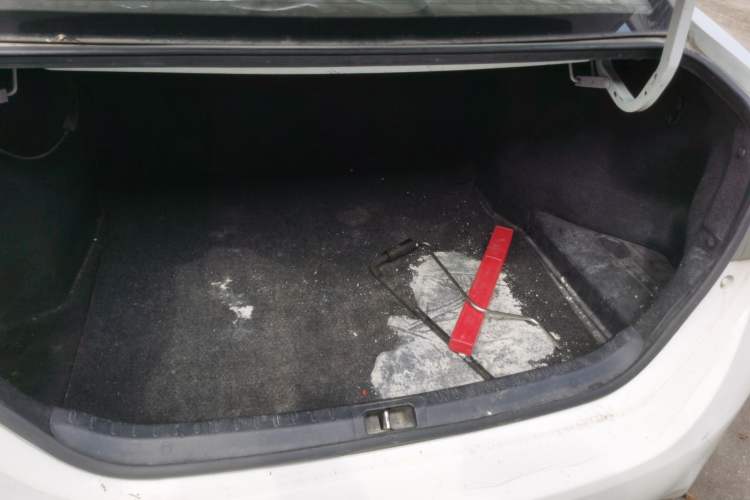 Used Toyota Corolla 2016 1.6L CVT GL-i Cool Edition Trunk