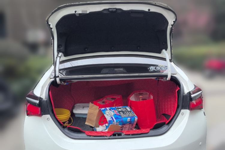 Used Toyota Corolla 2016 Dual-Engine 1.8L E-CVT Pioneer Edition Trunk