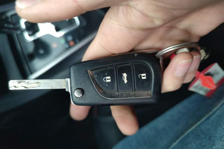 Used Toyota Corolla 2016 1.6L CVT GL-i Cool Edition Vehicle Key