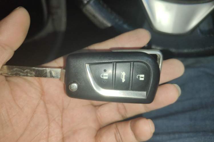 Used Toyota Corolla 2016 1.6L CVT GL-i Cool Edition Vehicle Key