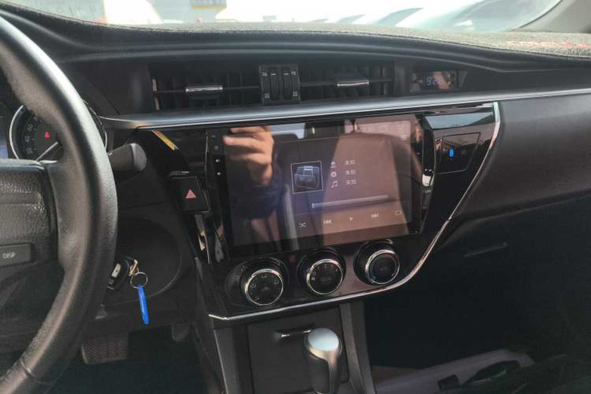 Used Toyota Corolla 2017 1.2T CVT GL-i Leather Edition Audio And AC Panel
