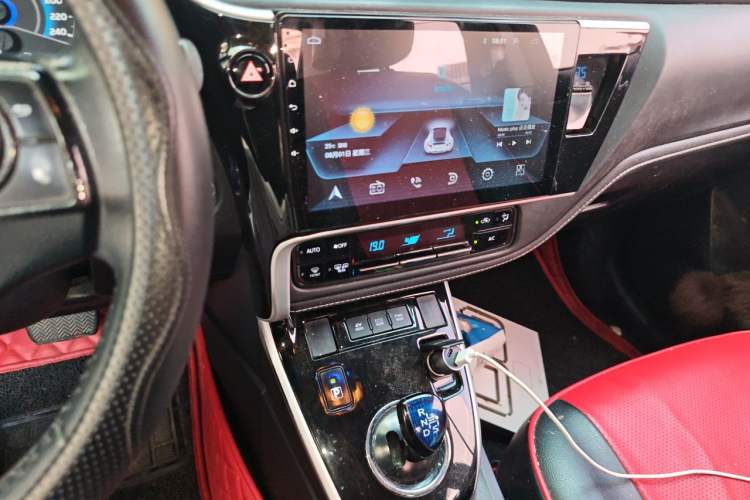 Used Toyota Corolla 2017 Revised Dual-Engine 1.8L E-CVT Elite Edition Audio And AC Panel