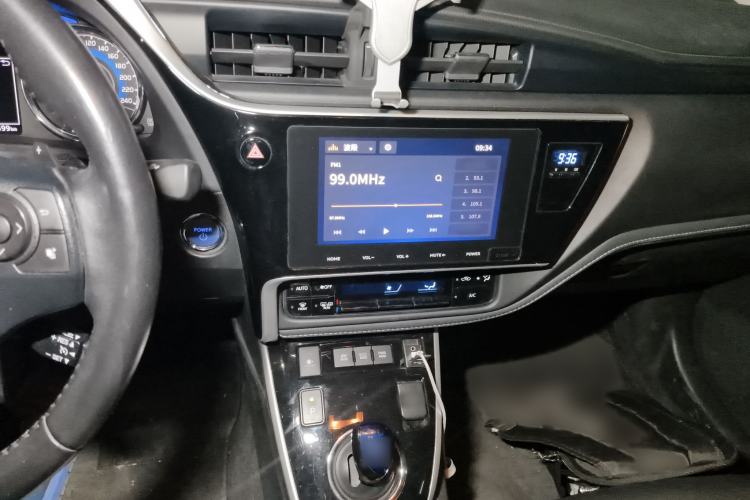 Used Toyota Corolla 2017 Revised Dual-Engine 1.8L E-CVT Flagship Edition Audio And AC Panel