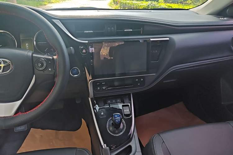 Used Toyota Corolla 2017 Revised Dual-Engine 1.8L E-CVT Elite Edition Audio And AC Panel
