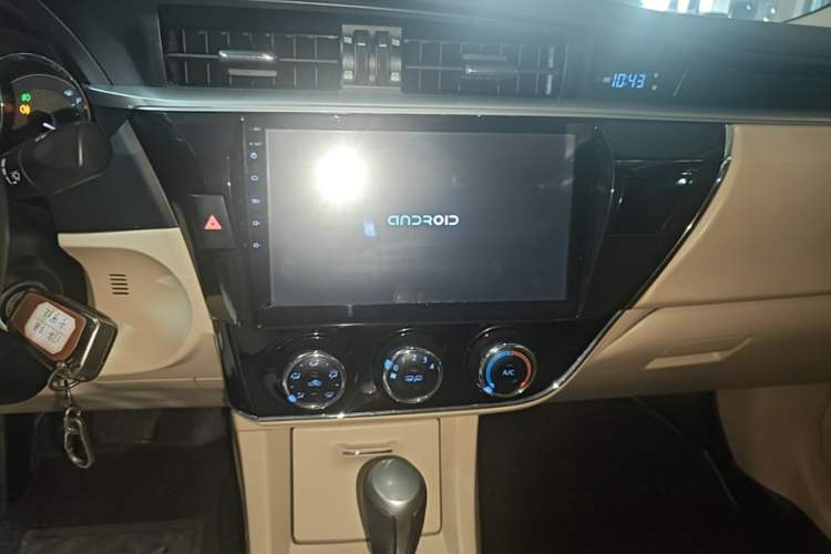 Used Toyota Corolla 2017 1.2T CVT GL Audio And AC Panel