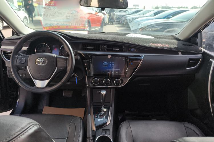 Used Toyota Corolla 2017 1.2T CVT GL-i Leather Edition Center Console