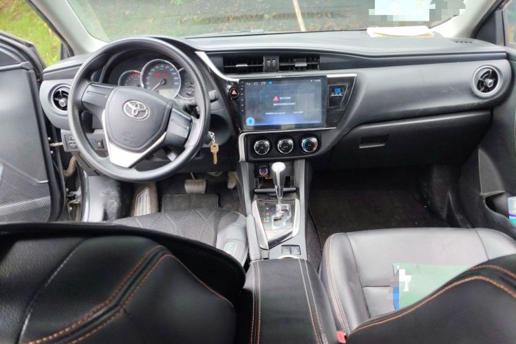 Used Toyota Corolla 2017 Revised Version 1.2T S-CVT GL Center Console