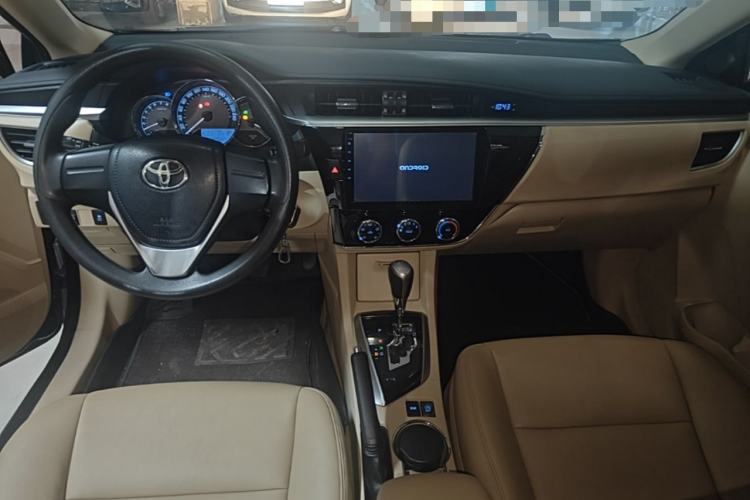 Used Toyota Corolla 2017 1.2T CVT GL Center Console