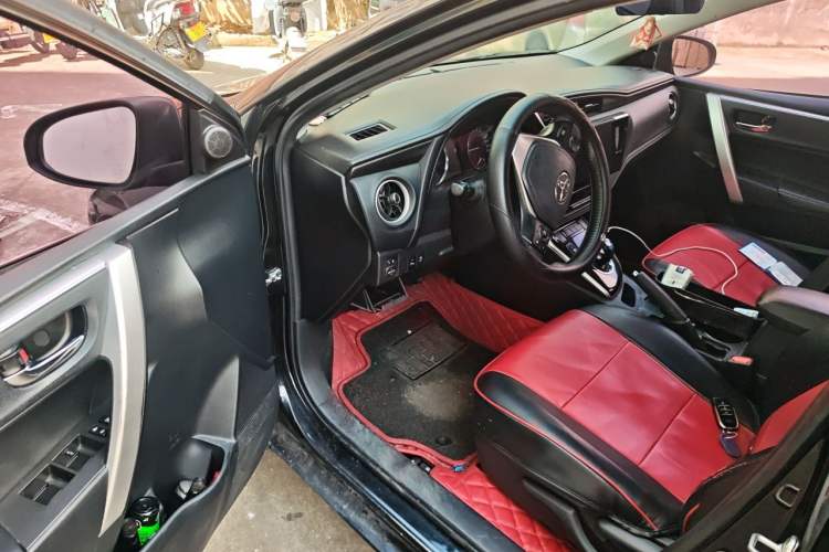 Used Toyota Corolla 2017 Revised Dual-Engine 1.8L E-CVT Elite Edition Driver Seat