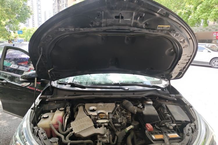 Used Toyota Corolla 2017 Revised Version 1.2T S-CVT GL-i Engine Bay