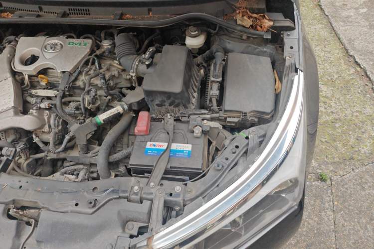 Used Toyota Corolla 2017 1.2T CVT GL-i Engine Bay Left
