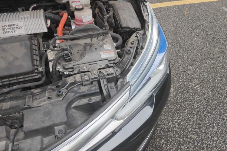 Used Toyota Corolla 2017 Revised Dual-Engine 1.8L E-CVT Elite Edition Engine Bay Left