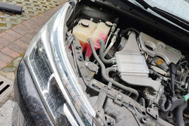 Used Toyota Corolla 2017 1.2T CVT GL Engine Bay Right