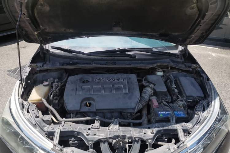 Used Toyota Corolla 2017 1.6L Manual GL Engine Bay