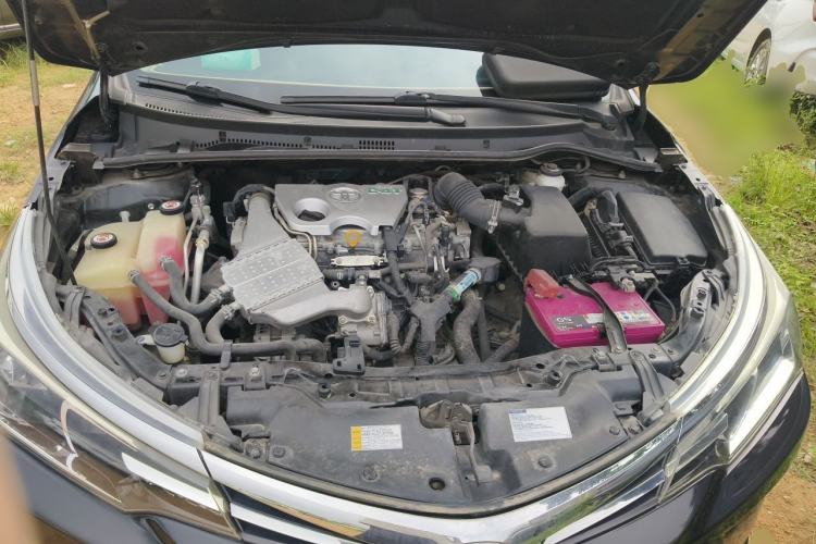 Used Toyota Corolla 2017 Revised Version 1.2T S-CVT GL Engine Bay