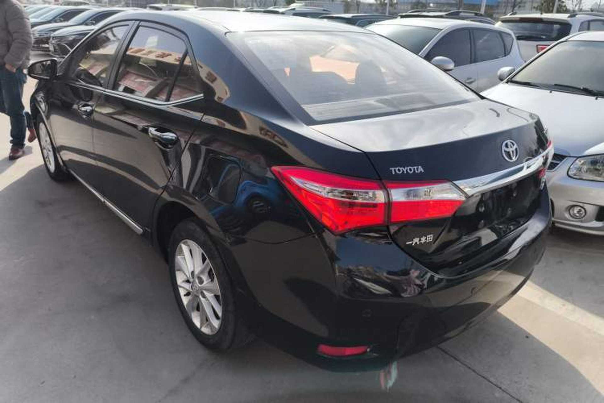 Used Toyota Corolla 2017 1.2T CVT GL-i Leather Edition Exterior 2