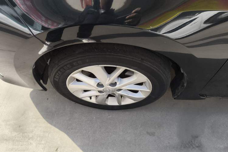 Used Toyota Corolla 2017 1.2T CVT GL-i Leather Edition Exterior 4