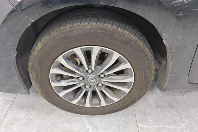 Used Toyota Corolla 2017 Revised Version 1.2T S-CVT GL Exterior 4