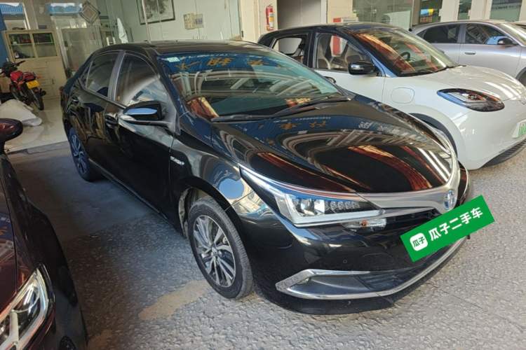 Used Toyota Corolla 2017 Revised Dual-Engine 1.8L E-CVT Elite Edition Front Right 45 Deg