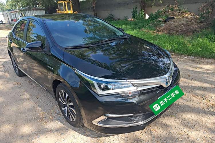 Used Toyota Corolla 2017 Revised Dual-Engine 1.8L E-CVT Elite Edition Front Right 45 Deg