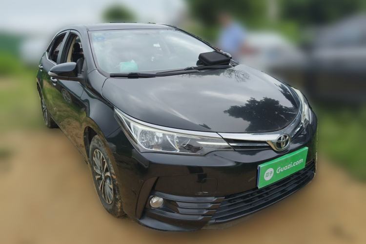 Used Toyota Corolla 2017 Revised Version 1.2T S-CVT GL Front Right 45 Deg