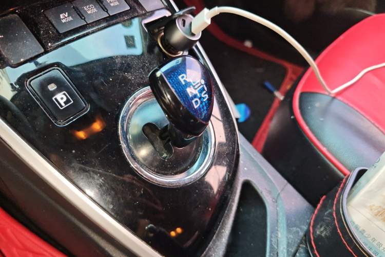 Used Toyota Corolla 2017 Revised Dual-Engine 1.8L E-CVT Elite Edition Gear Lever