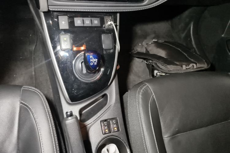 Used Toyota Corolla 2017 Revised Dual-Engine 1.8L E-CVT Flagship Edition Gear Lever