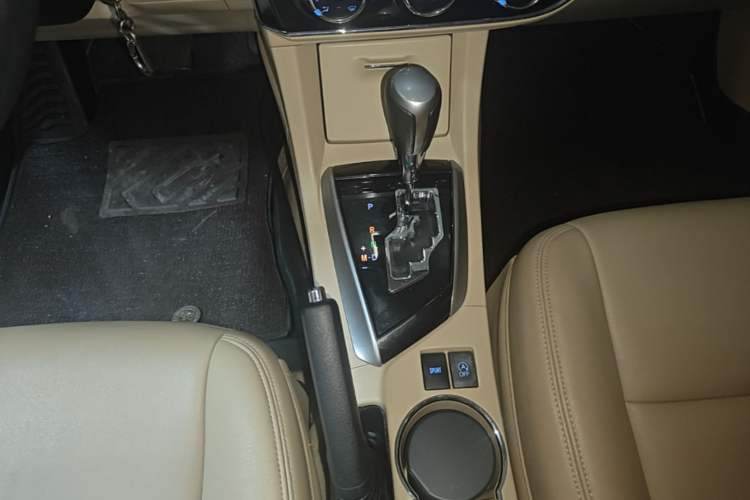 Used Toyota Corolla 2017 1.2T CVT GL Gear Lever