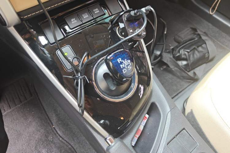 Used Toyota Corolla 2017 Revised Dual-Engine 1.8L E-CVT Elite Edition Gear Lever