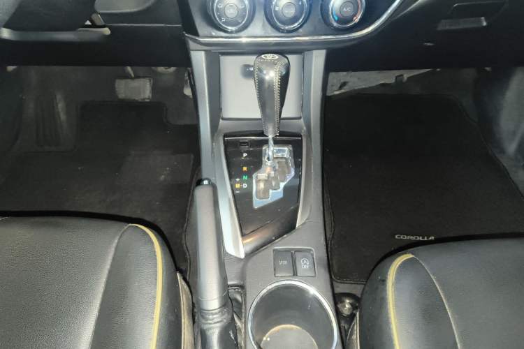 Used Toyota Corolla 2017 1.2T CVT GL Gear Lever