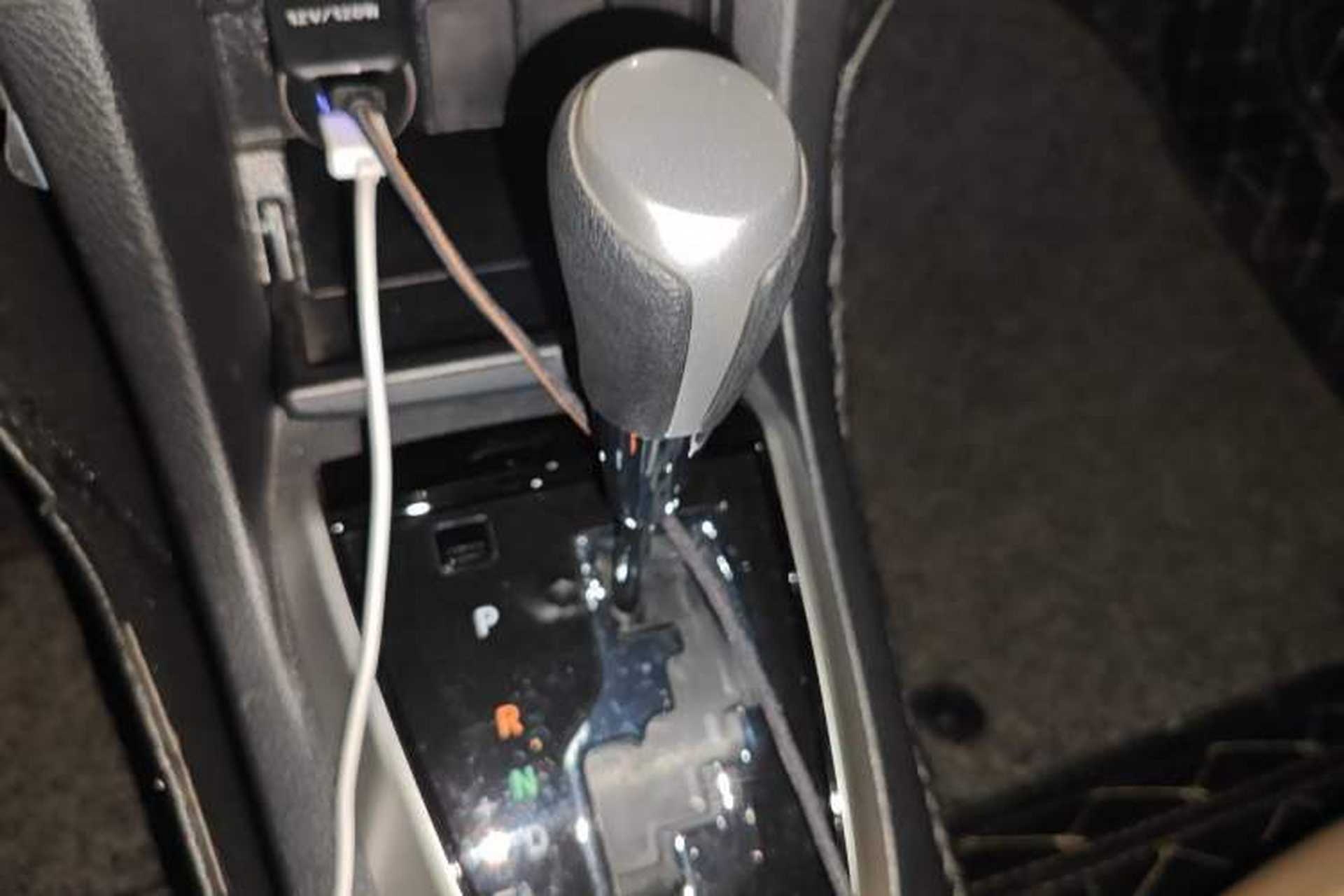 Used Toyota Corolla 2017 Revised Version 1.2T S-CVT GL Gear Lever