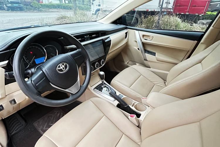 Used Toyota Corolla 2017 1.2T CVT GL Interior 3