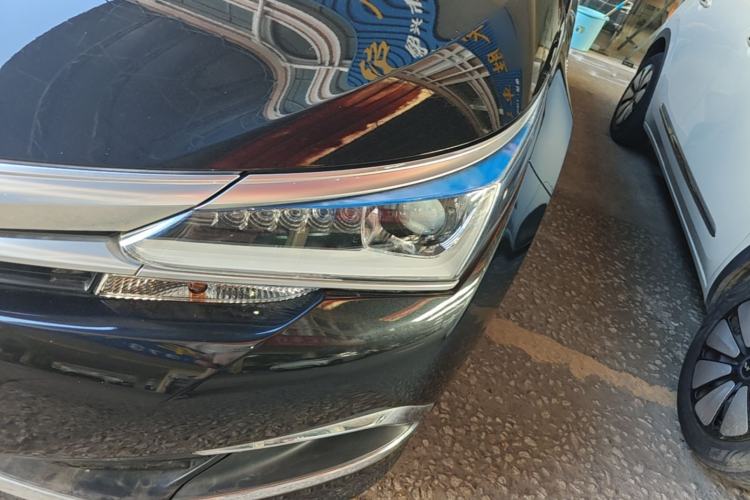 Used Toyota Corolla 2017 Revised Dual-Engine 1.8L E-CVT Elite Edition Left Front Headlight