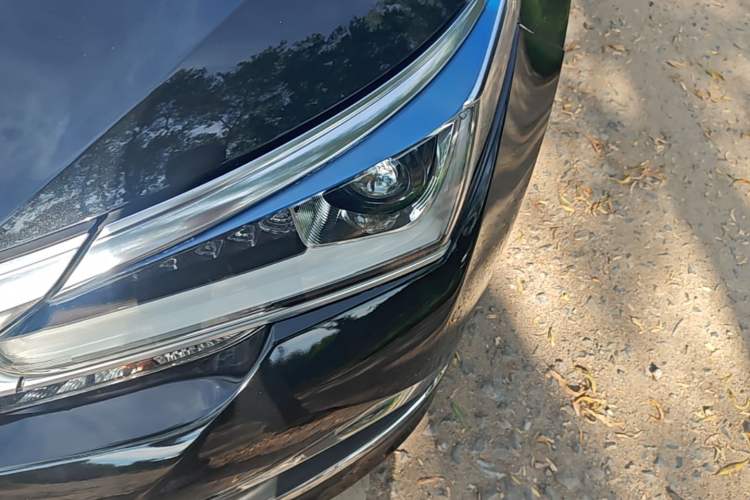 Used Toyota Corolla 2017 Revised Dual-Engine 1.8L E-CVT Elite Edition Left Front Headlight