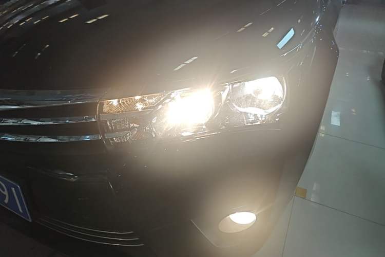 Used Toyota Corolla 2017 1.2T CVT GL Left Front Headlight