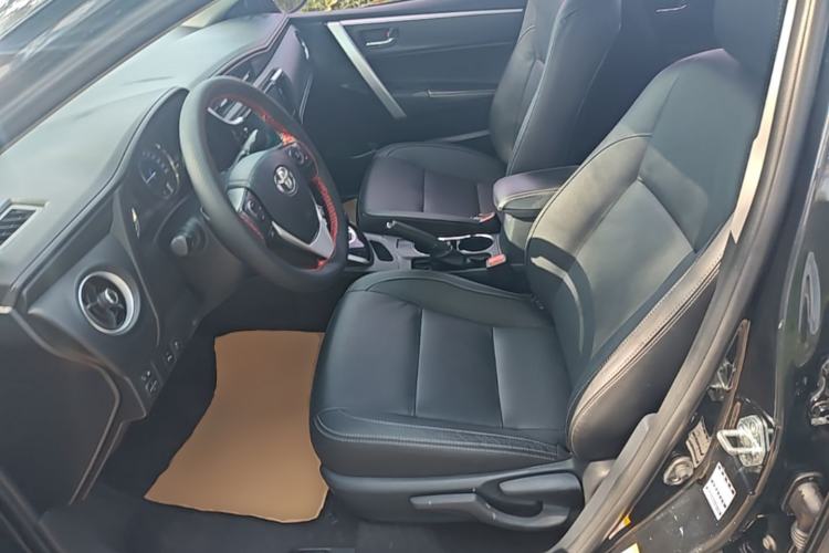 Used Toyota Corolla 2017 Revised Dual-Engine 1.8L E-CVT Elite Edition Left Front Seat