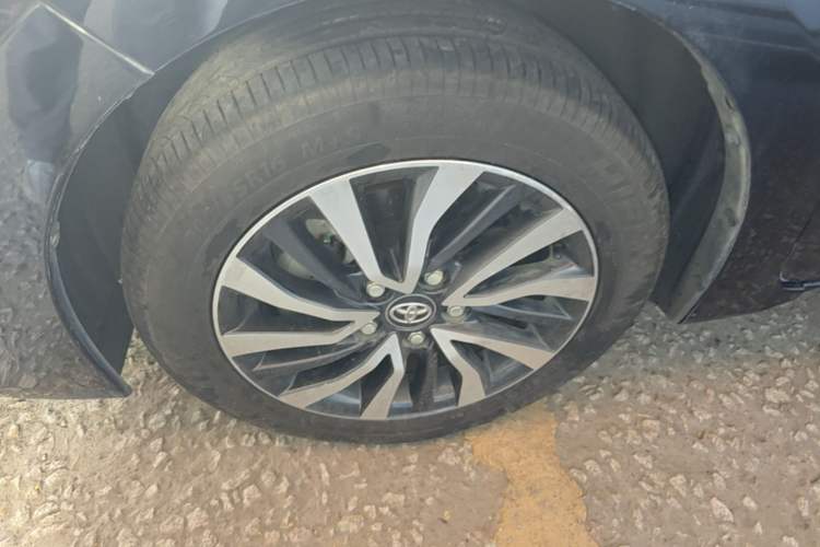 Used Toyota Corolla 2017 Revised Dual-Engine 1.8L E-CVT Elite Edition Left Front Wheel Hub