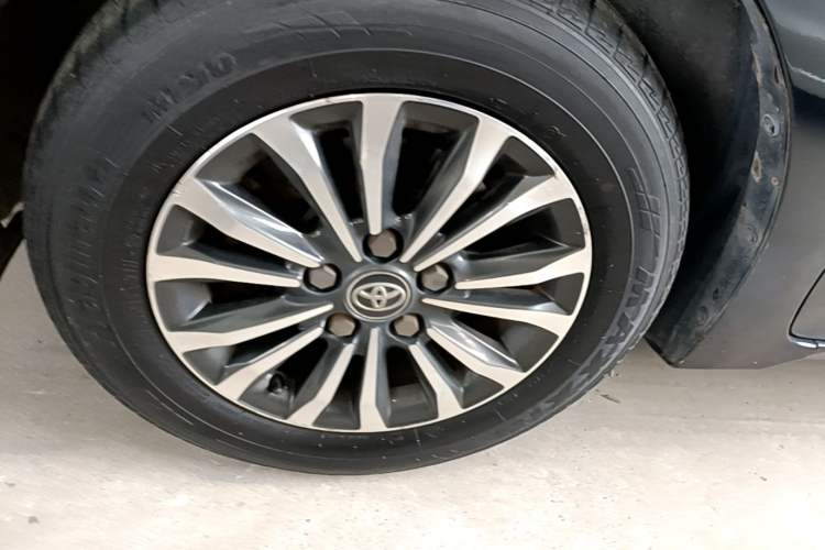 Used Toyota Corolla 2017 Revised Version 1.2T S-CVT GL-i Left Front Wheel Hub