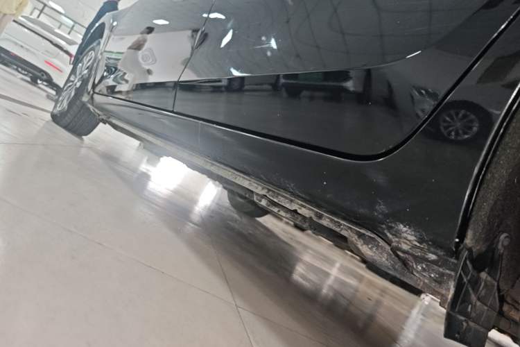 Used Toyota Corolla 2017 Revised Version 1.2T S-CVT GL Left Side Sill
