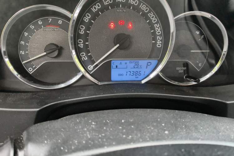 Used Toyota Corolla 2017 1.6L CVT GL Odometer Close Up