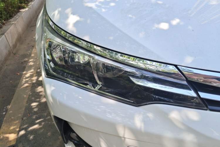 Used Toyota Corolla 2017 Revised Version 1.2T S-CVT GL-i Right Front Headlight