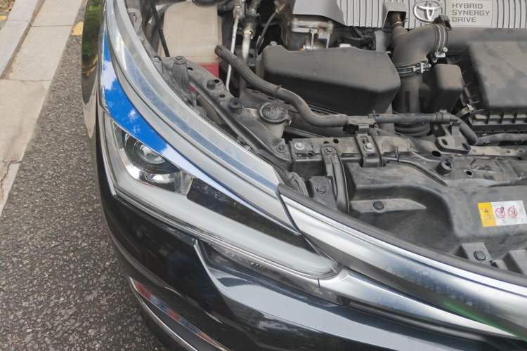 Used Toyota Corolla 2017 Revised Dual-Engine 1.8L E-CVT Elite Edition Right Front Headlight