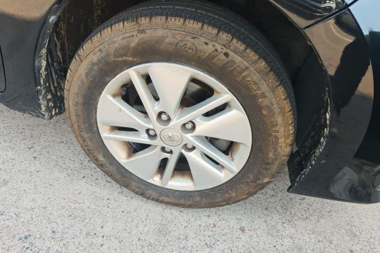 Used Toyota Corolla 2017 Revised Version 1.6L S-CVT GL Right Front Wheel Hub