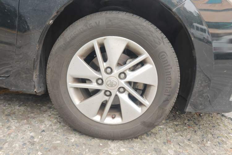 Used Toyota Corolla 2017 1.2T CVT GL-i Right Front Wheel Hub