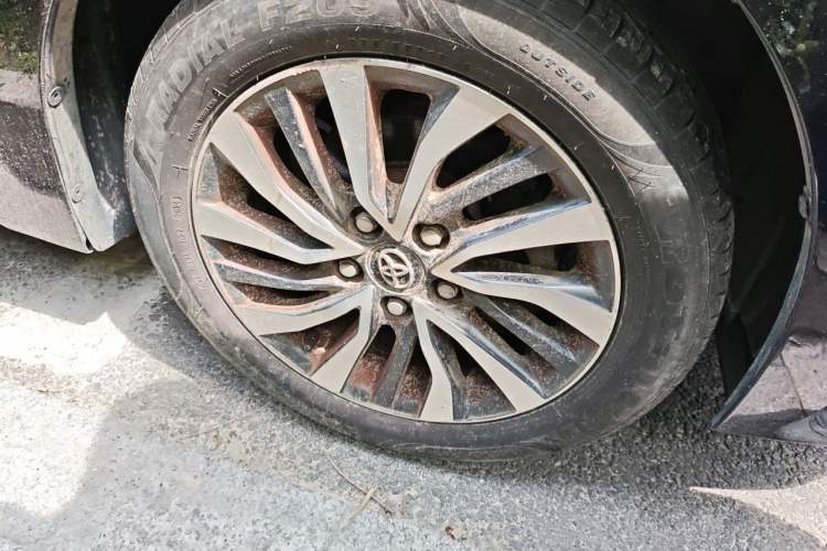 Used Toyota Corolla 2017 Revised Dual-Engine 1.8L E-CVT Elite Edition Right Front Wheel Hub