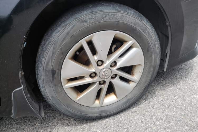 Used Toyota Corolla 2017 1.6L Manual GL Right Front Wheel Hub