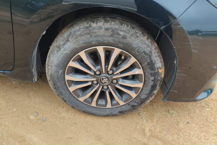 Used Toyota Corolla 2017 Revised Version 1.2T S-CVT GL Right Front Wheel Hub